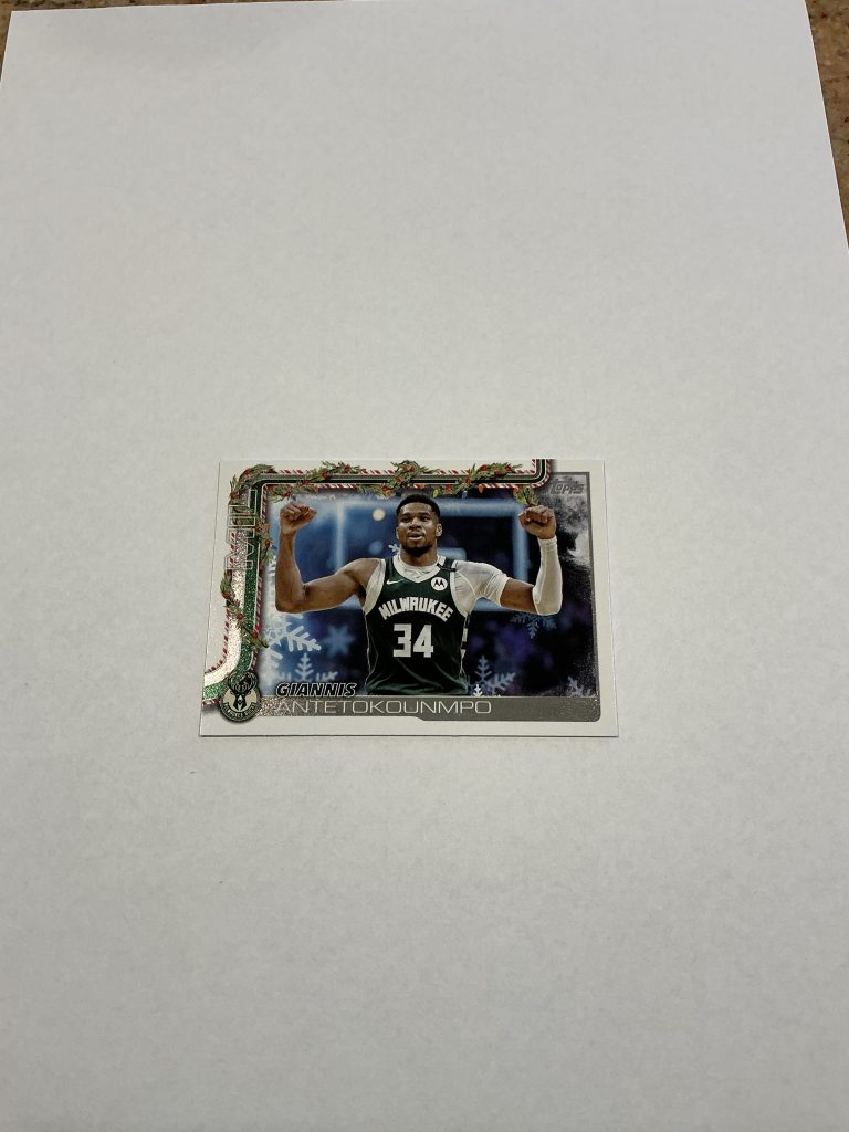 Topps Giannish Antetokounmpo H43 2025/26 Holiday